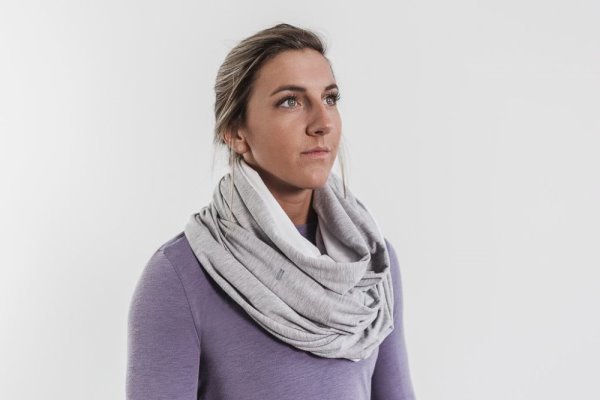 Echarpes Nobull Two-tone Infinity Scarf Femme Grise Blanche | NDIMNTCHQ